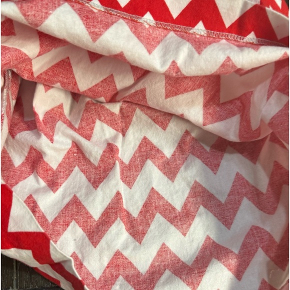 BOUTIQUE BABY GIRL ONE SHOULDER CHEVRON DRESS - Picture 4 of 4